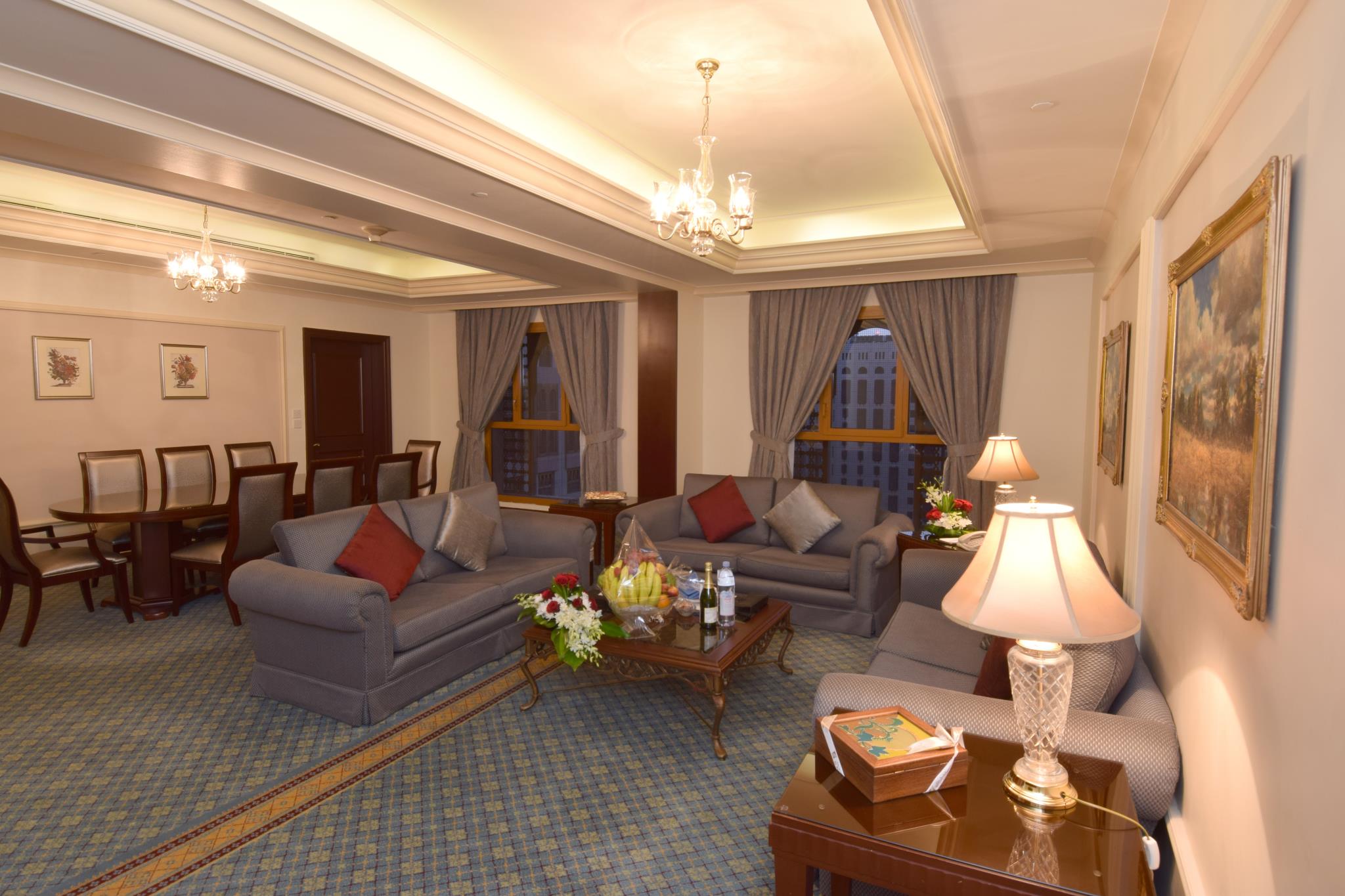 التقوى فندق دار Luxury Hotel