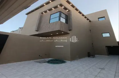 Full Floor - 5 Bedrooms - 3 Bathrooms for sale in Badr - Riyadh - Ar Riyadh