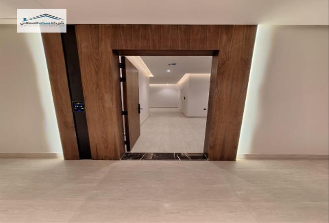 Apartment - 3 Bedrooms - 3 Bathrooms for sale in Qurtubah - Riyadh - Ar Riyadh