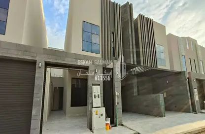 Apartment - 5 Bedrooms - 4 Bathrooms for sale in Al Munisiyah - Riyadh - Ar Riyadh