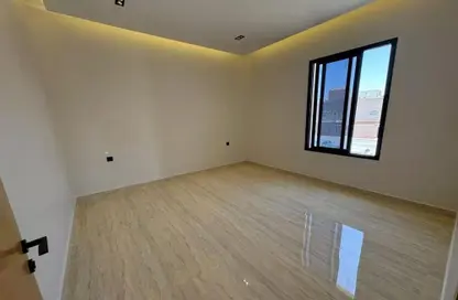 Full Floor - 5 Bedrooms for sale in Al Qadisiyah - Riyadh - Ar Riyadh