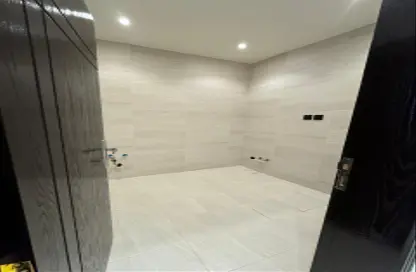 شقة - 3 غرف نوم - 2 حمامات للايجار في الملقا - الرياض - الرياض