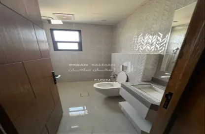 Full Floor - 4 Bedrooms - 3 Bathrooms for sale in Al Janadriyah - Riyadh - Ar Riyadh