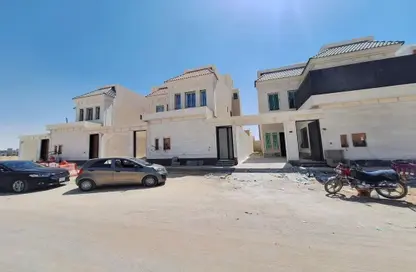 Villa - 5 Bedrooms for sale in Al Janadriyah - Riyadh - Ar Riyadh