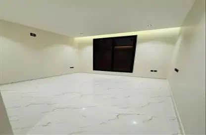 Full Floor - 4 Bedrooms for sale in Al Munisiyah - Riyadh - Ar Riyadh