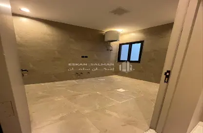 Apartment - 2 Bedrooms - 1 Bathroom for sale in Al Sulay - Riyadh - Ar Riyadh