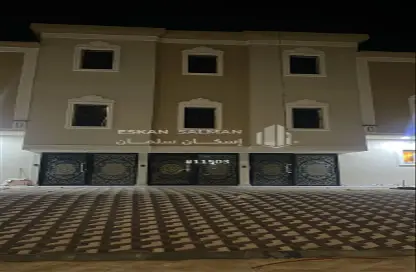 Apartment - 6 Bedrooms - 4 Bathrooms for sale in العزيزية - Al Jubail - Eastern