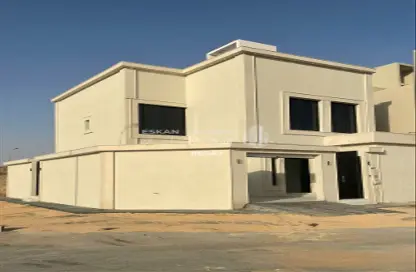 Villa - 6 Bedrooms - 5 Bathrooms for sale in Al Janadriyah - Riyadh - Ar Riyadh