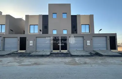 Full Floor - 5 Bedrooms - 3 Bathrooms for sale in Badr - Riyadh - Ar Riyadh