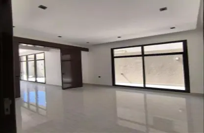 Villa - 5 Bedrooms for sale in Al Munisiyah - Riyadh - Ar Riyadh