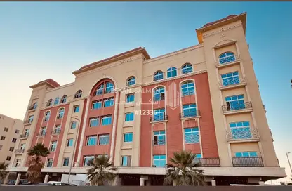 Apartment - 7 Bedrooms - 4 Bathrooms for sale in Al Kurnaish - Al Khubar - Eastern