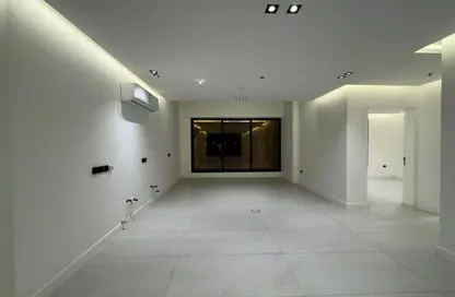 Apartment - 4 Bedrooms for sale in Al Munisiyah - Riyadh - Ar Riyadh