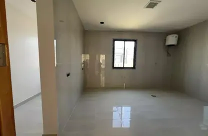 Full Floor - 3 Bedrooms for sale in Al Qadisiyah - Riyadh - Ar Riyadh