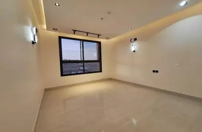 Apartment - 5 Bedrooms for sale in Al Munisiyah - Riyadh - Ar Riyadh