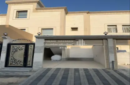 Apartment - 5 Bedrooms - 5 Bathrooms for sale in Badr - Ad Dammam - Eastern