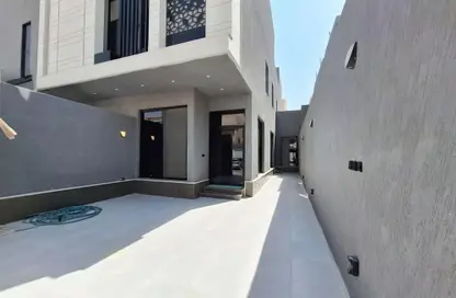 Full Floor - 5 Bedrooms for sale in Al Qadisiyah - Riyadh - Ar Riyadh