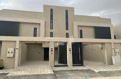 Full Floor - 5 Bedrooms - 4 Bathrooms for sale in Uqaz - Riyadh - Ar Riyadh