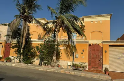 Villa - 6 Bedrooms - 5 Bathrooms for sale in Al Basatin - Jeddah - Makkah Al Mukarramah