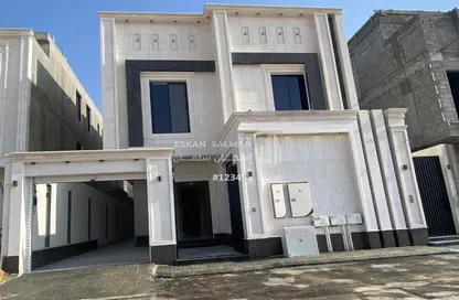 Apartment - 4 Bedrooms - 3 Bathrooms for sale in Al Janadriyah - Riyadh - Ar Riyadh