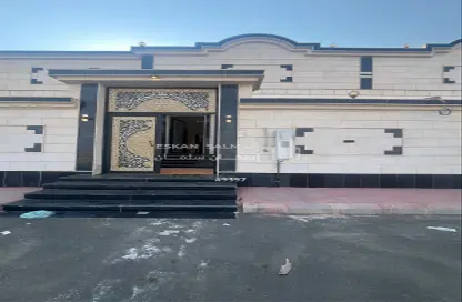 Full Floor - 5 Bedrooms - 3 Bathrooms for sale in Al Qryniah - Jeddah - Makkah Al Mukarramah