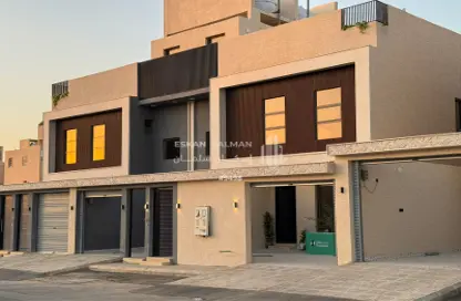 Full Floor - 5 Bedrooms - 3 Bathrooms for sale in Al Hazm - Riyadh - Ar Riyadh