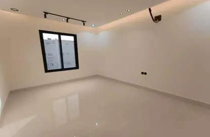 Apartment - 5 Bedrooms for sale in Al Munisiyah - Riyadh - Ar Riyadh