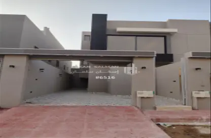 Full Floor - 7 Bedrooms - 4 Bathrooms for sale in Al Aziziyah - Riyadh - Ar Riyadh