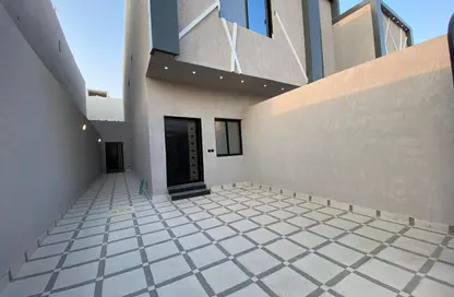 Full Floor - 3 Bedrooms - 3 Bathrooms for sale in Ar Rimal - Riyadh - Ar Riyadh