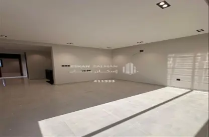 Apartment - 5 Bedrooms - 4 Bathrooms for sale in Al Janadriyah - Riyadh - Ar Riyadh