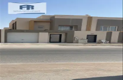فيلا - 4 غرف نوم - 2 حمامات للبيع في الرمال - الرياض - الرياض