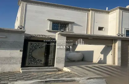 Villa - 5 Bedrooms - 4 Bathrooms for sale in Badr - Ad Dammam - Eastern