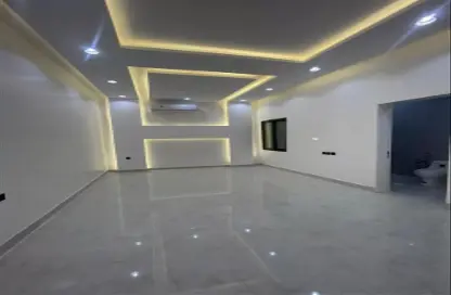 Full Floor - 3 Bedrooms for sale in Ar Rimal - Riyadh - Ar Riyadh