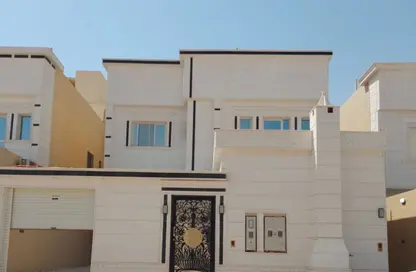 Apartment - 4 Bedrooms - 2 Bathrooms for rent in Al Qadisiyah - Riyadh - Ar Riyadh