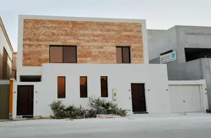 Villa - 2 Bedrooms - 6 Bathrooms for sale in Al Mahdiyah - Riyadh - Ar Riyadh