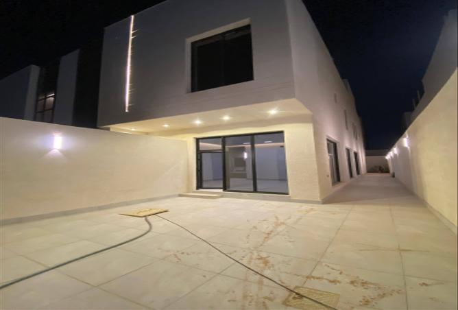 Full Floor - 3 Bedrooms - 4 Bathrooms for sale in Al Qadisiyah - Riyadh - Ar Riyadh