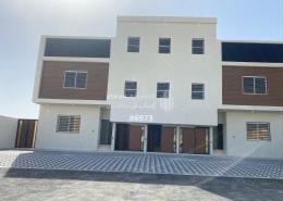 Apartment - 5 bedrooms - 4 bathrooms for للبيع in العزيزية - Al Jubail - Eastern