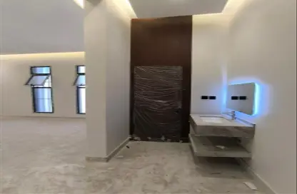 Full Floor - 5 Bedrooms for sale in Al Qadisiyah - Riyadh - Ar Riyadh