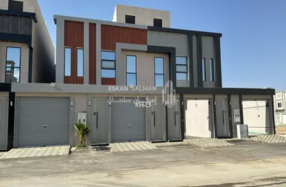 Full Floor - 4 Bedrooms - 3 Bathrooms for sale in Tuwaiq - Riyadh - Ar Riyadh