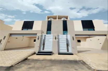 Villa - 5 Bedrooms - 4 Bathrooms for sale in Badr - Riyadh - Ar Riyadh