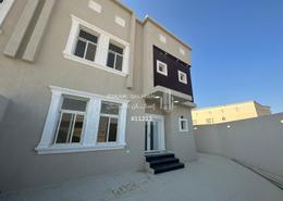 Villa - 8 bedrooms - 6 bathrooms for للبيع in العزيزية - Al Jubail - Eastern