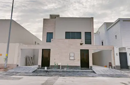 Villa - 5 Bedrooms - 5 Bathrooms for sale in Al Yarmuk - Riyadh - Ar Riyadh