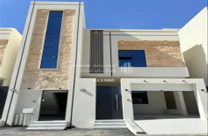 Full Floor - 7 Bedrooms - 4 Bathrooms for sale in An Nuzhah 1 - Ahad Rifaydah - Asir