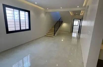 Full Floor - 3 Bedrooms - 3 Bathrooms for sale in Al Dar Al Baida - Riyadh - Ar Riyadh