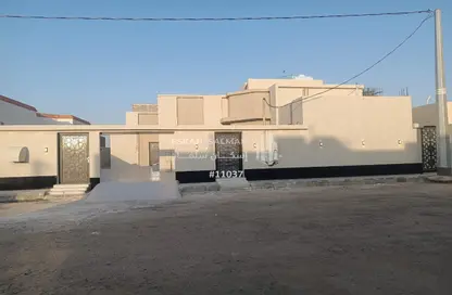 Full Floor - 6 Bedrooms - 4 Bathrooms for sale in Al Qadisiyah - Al Badai - Al Qassim