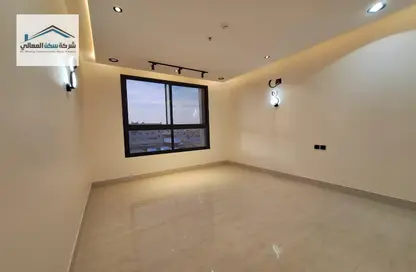 Apartment - 5 Bedrooms - 3 Bathrooms for sale in Al Munisiyah - Riyadh - Ar Riyadh