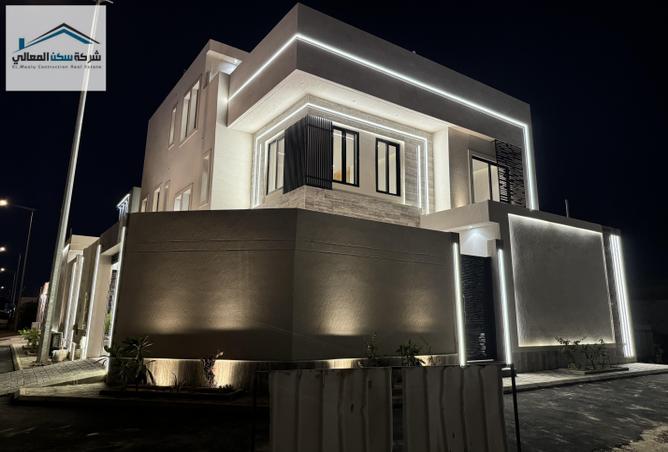 Villa - 5 Bedrooms - 7 Bathrooms for sale in Al Janadriyah - Riyadh - Ar Riyadh