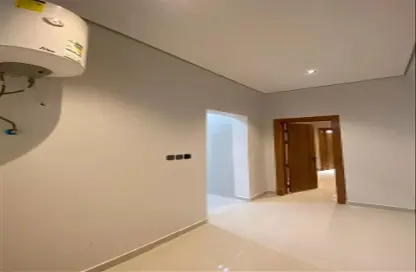 Full Floor - 5 Bedrooms for sale in Al Qadisiyah - Riyadh - Ar Riyadh