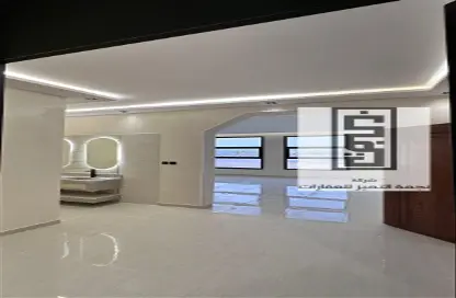 Full Floor - 4 Bedrooms - 4 Bathrooms for sale in Badr - Riyadh - Ar Riyadh