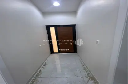 Apartment - 6 Bedrooms - 4 Bathrooms for sale in العزيزية - Al Jubail - Eastern