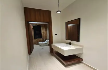 Full Floor - 4 Bedrooms - 4 Bathrooms for sale in Al Bayan - Riyadh - Ar Riyadh